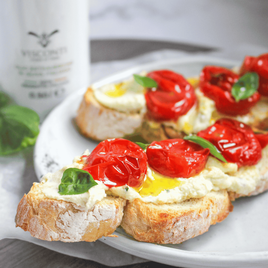 Bruschetta met geroosterde tomaat