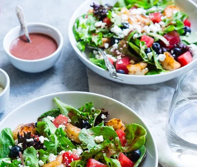Snelle dressing met tomaat en basilicum